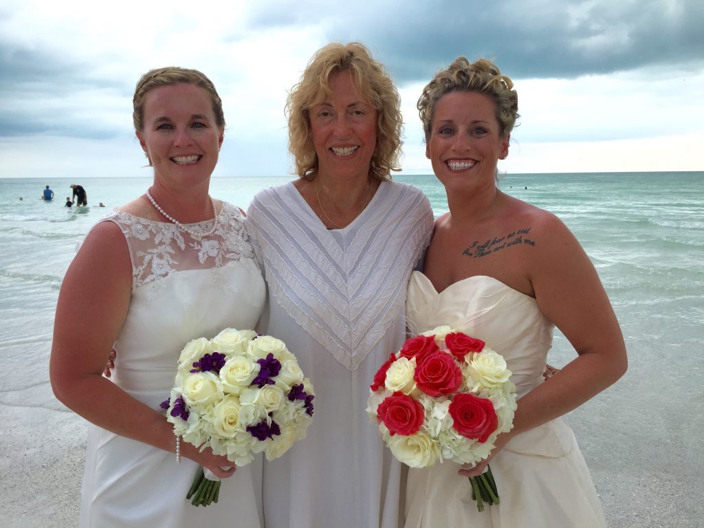 LGBT weddings: Beach Weddings for LGBT Couples
